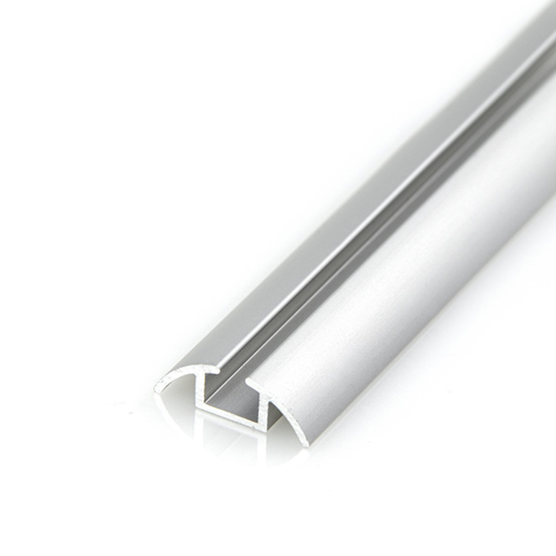 Направляющая нижняя одинарная хром мат 5,8м